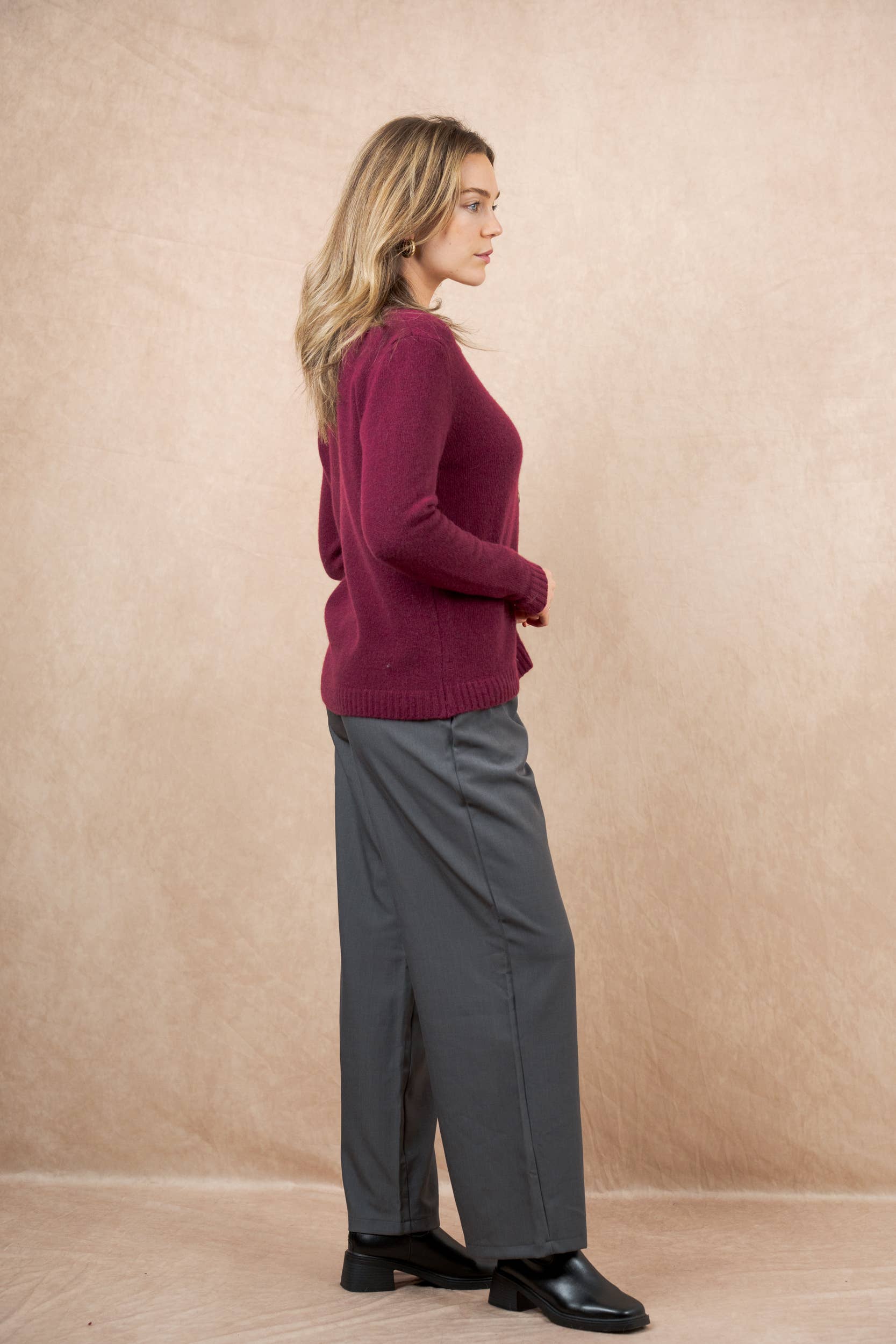 NAÏS PARIS - Wholesale Cardigan - Women's - Crew neck cardigan 100% extra fine merino wool8