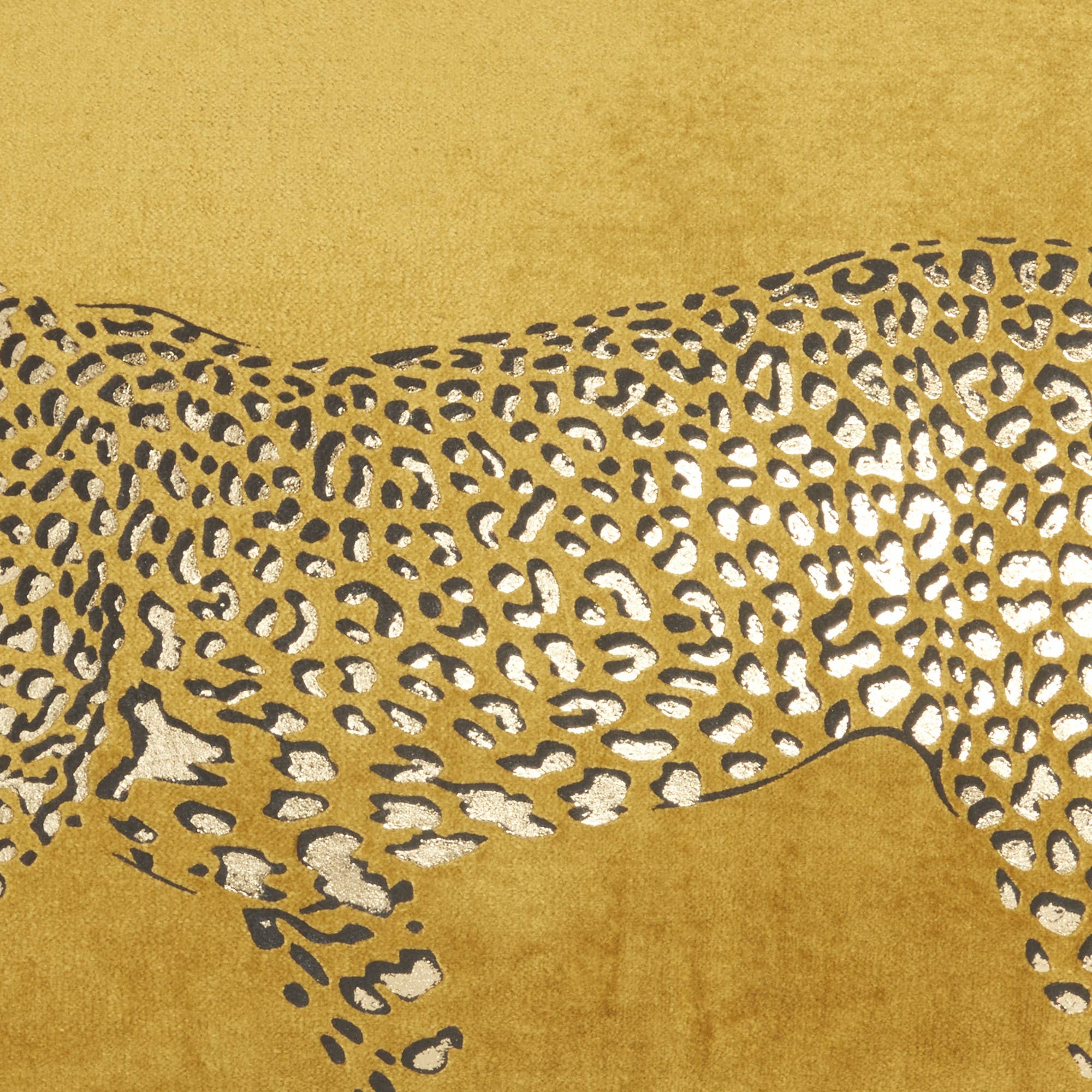 HomeRoots - Wholesale Lumbar Pillow - Bold Golden Leopard Lumbar Pillow3