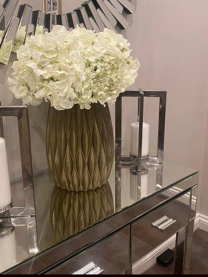 23cm Wave Vase Nico Vase grey vase | Vases for wholesale by NewChapterNewHome