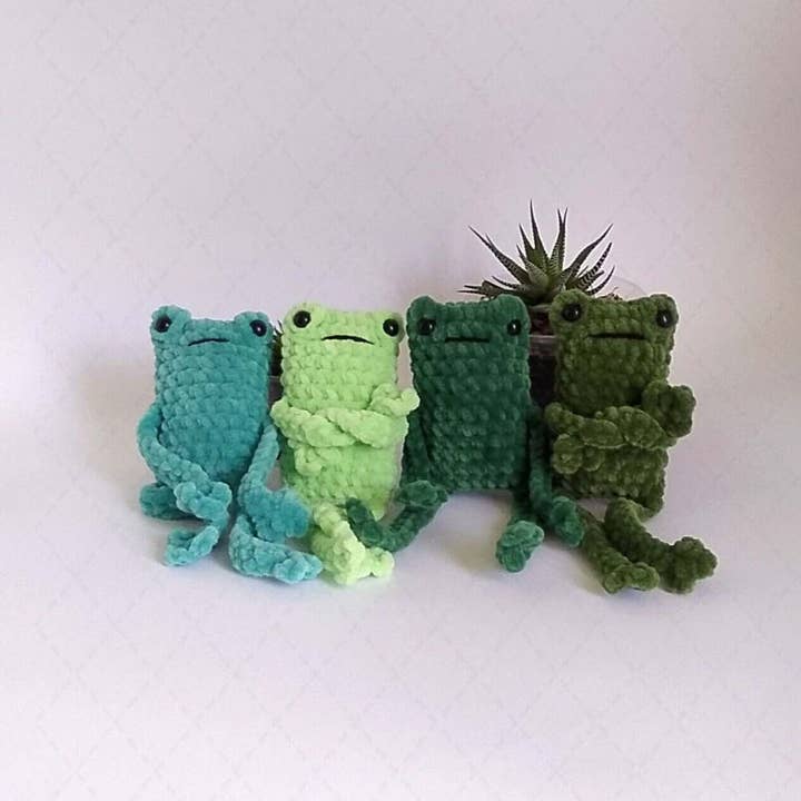 Cute Crochet Leggy Froggy, Soft Frog Amigurumi Plushies Gift for wholesale by TOMOPOD LLC