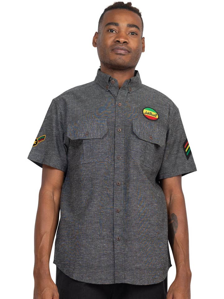 Chemise boutonnée en coton chanvre Lion Of Judah pour la vente par Lakhays Collection Inc.
