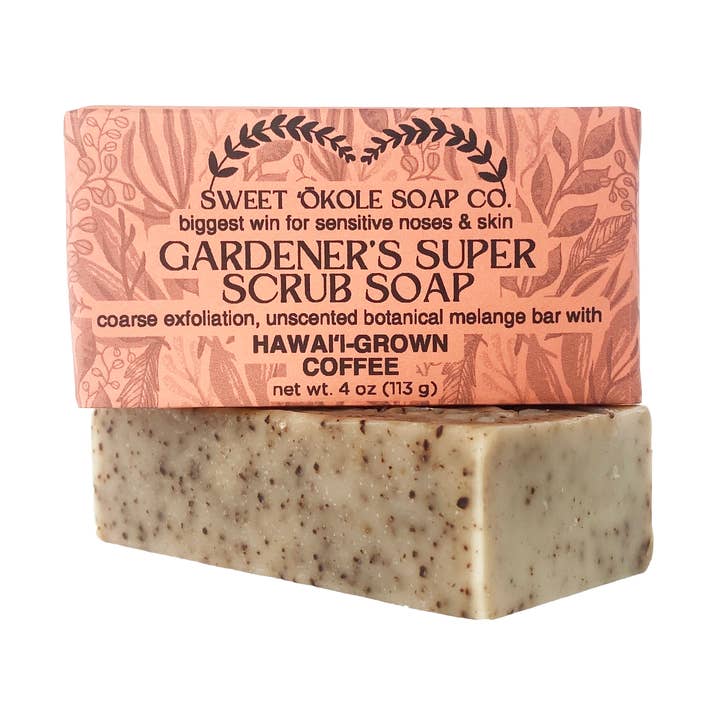 Trädgårdsmästarens tvål med kaffesump vegansk exfolierande tvål. för wholesale av Sweet ʻŌkole Soap Co.