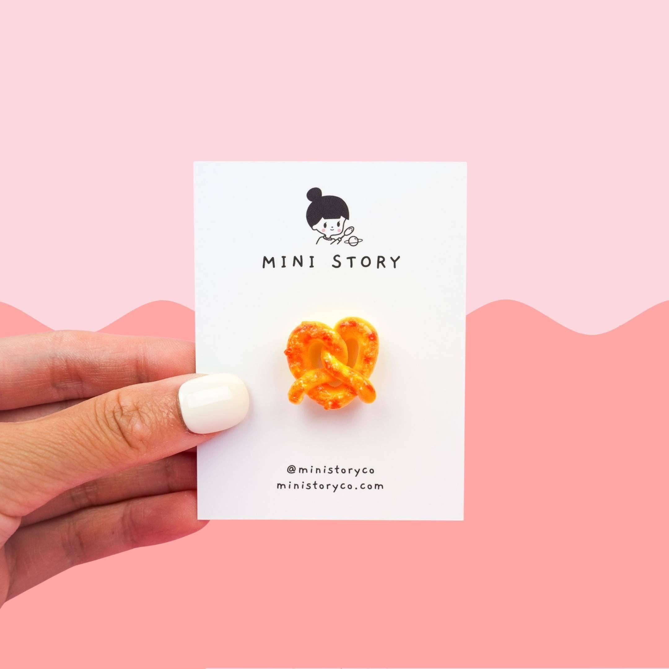 Mini Story Co - Wholesale Lapel pin/button - Bread Bakery Brooch | Baguette, Croissant, Pretzel Pins12