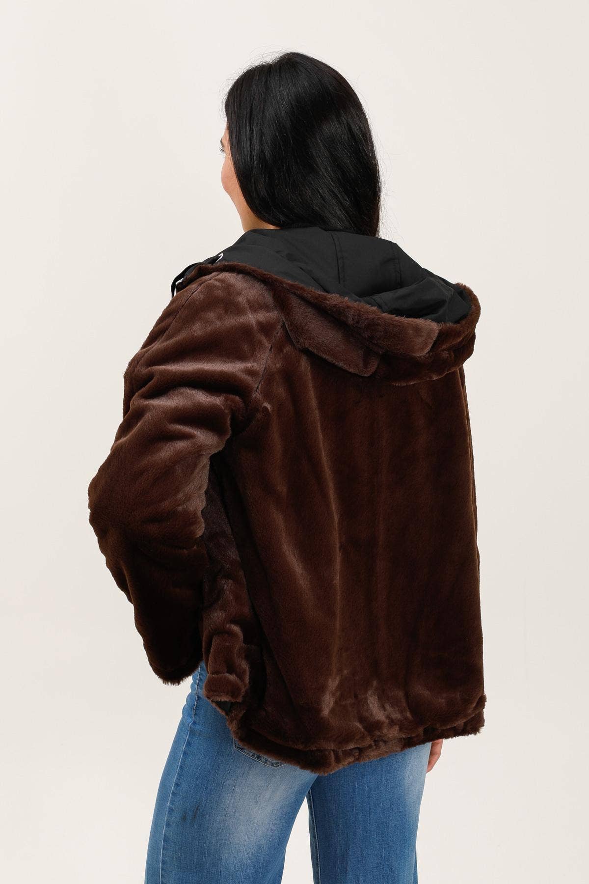 Attrait Paris - Wholesale Parka - Women's - Short hooded parka, reversible fur9