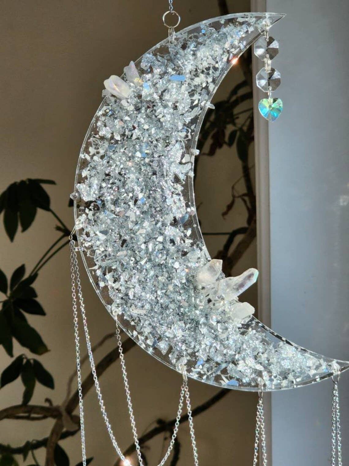 Grey Stone boutique – Engroshandel Solfanger – Moon suncatcher med krystal til væg, regnbueskaber8
