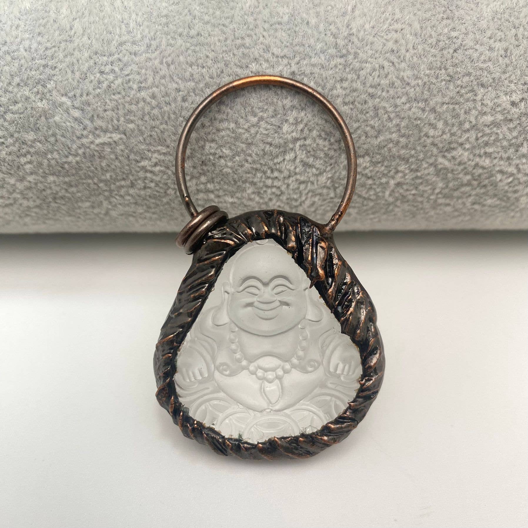 Mio Queena - Vente Pierre et cristal de spiritualité - Pendentif Vintage Glaze Maitreya en Bronze