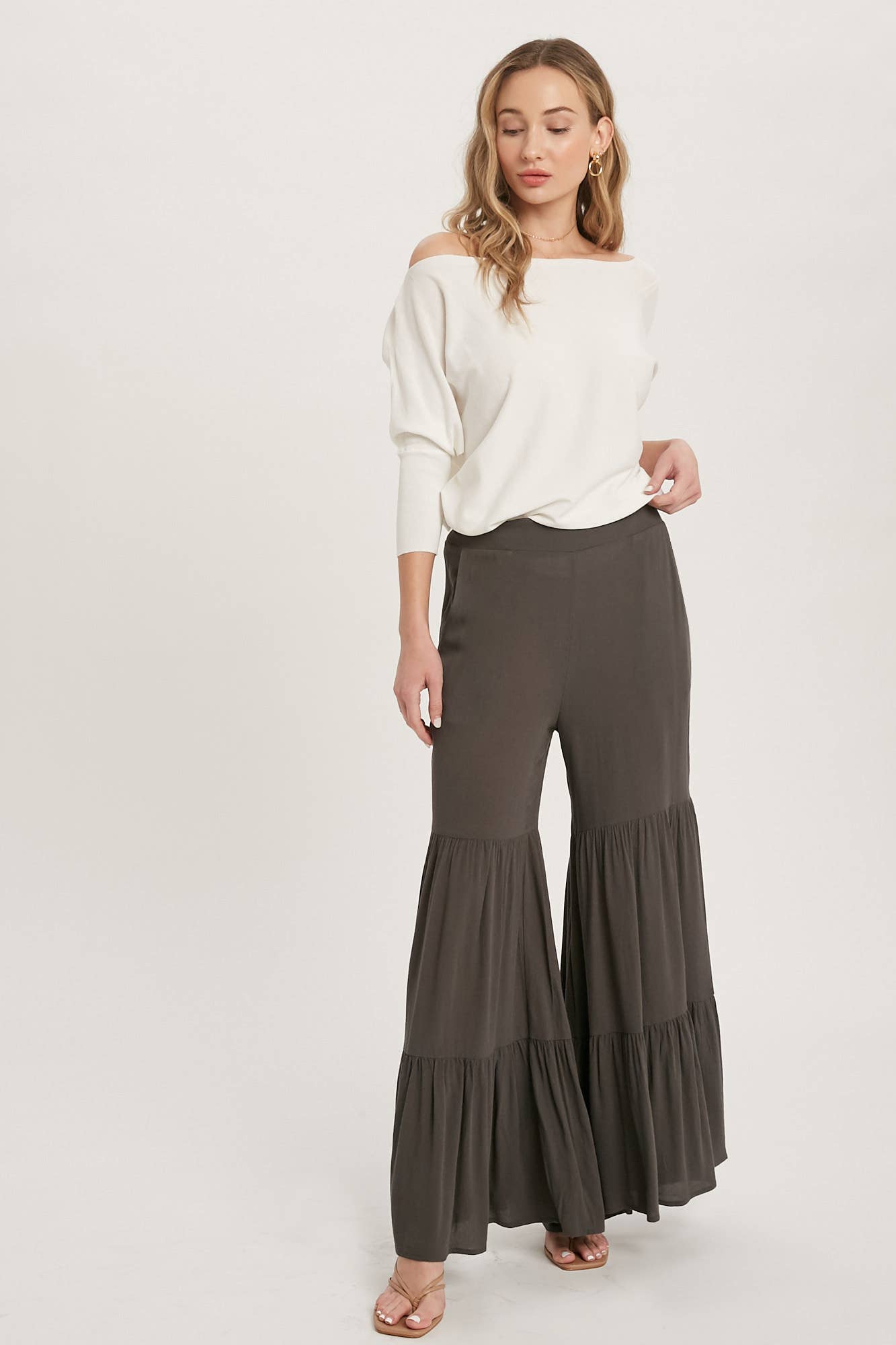 Bluivy – wholesale Byxor - Dam – TIERED VOLANG HÖG MIDJA BREDA BEN BYXOR3