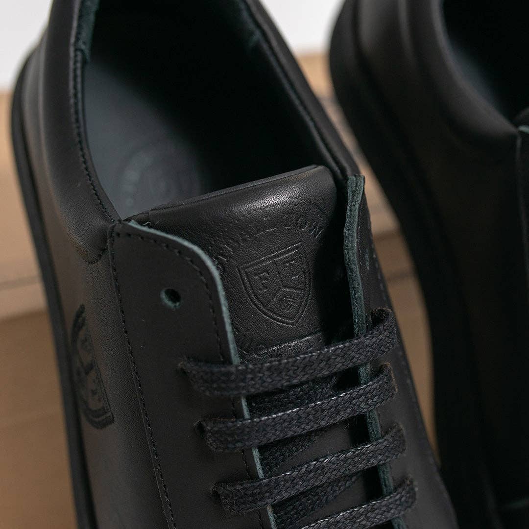 Football Town - Wholesale Lifestyle Sneakers - Men's - Sneaker Town (Black/Black)3