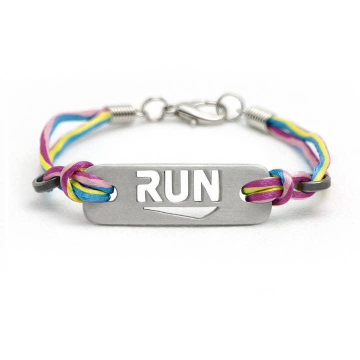 RUN Multicolor Running Armband för wholesale av ATHLETE INSPIRED, Inc.