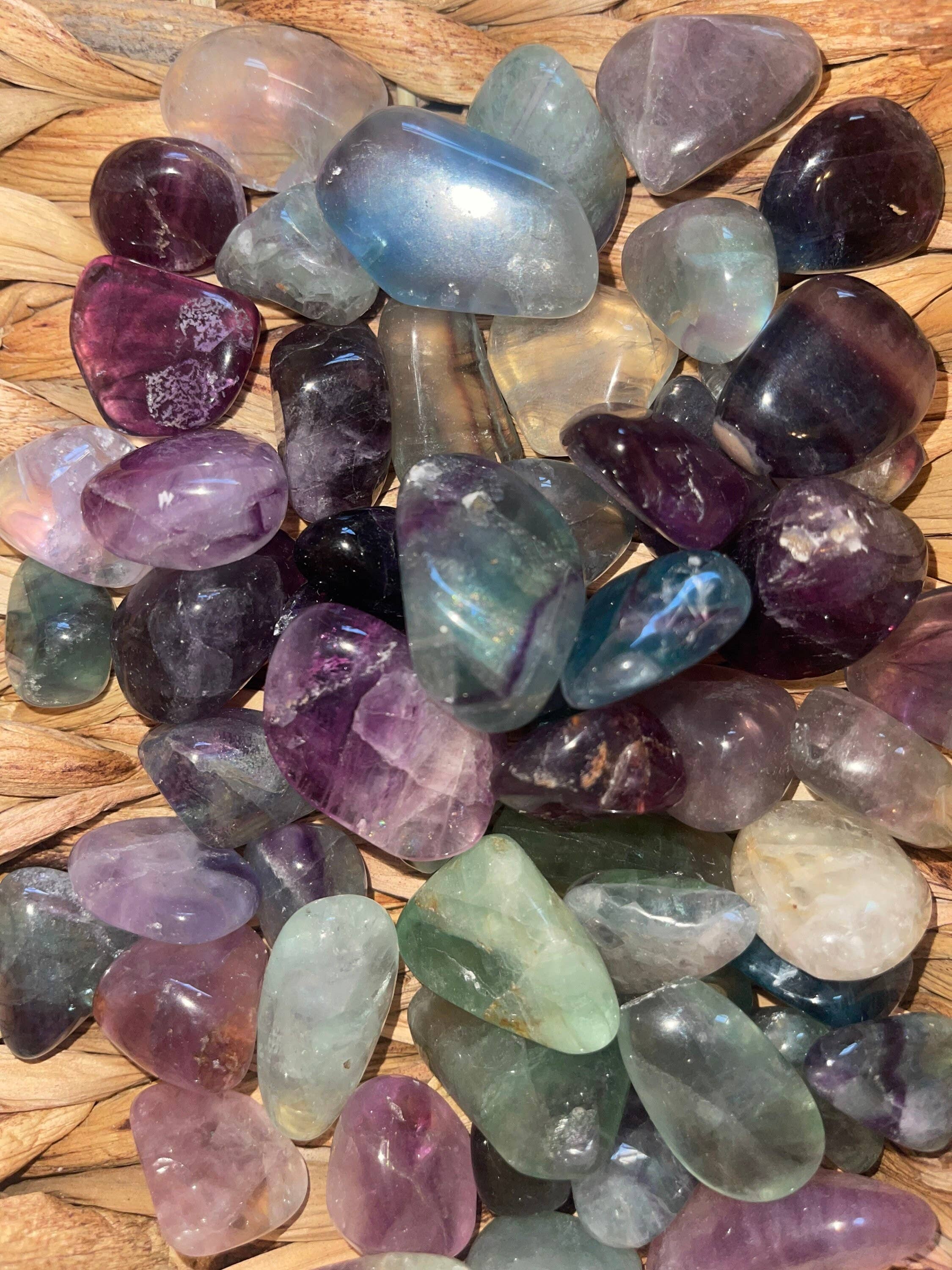 Tumbledshop – Großhandel Spiritueller Stein/Kristall – Trommelsteine aus Fluorit in Regenbogenfarben, gebänderte Fluoritkristalle8
