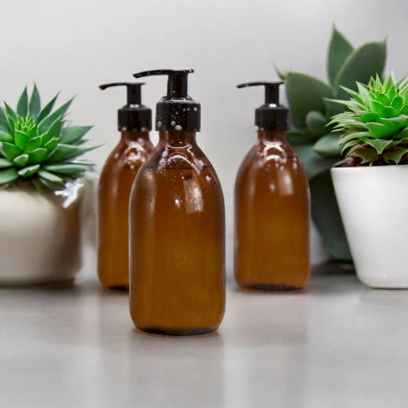 AW Aromatics Limited – wholesale Bath/body oil – 300ml Muscle Ease Massage and Bath Oil - White Label1