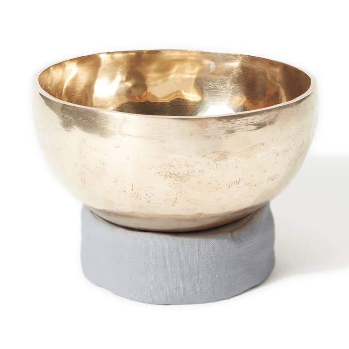 Seven Metals Meditation Singing Bowl- 7" - pebble for wholesale by renoo || meditation goods for the modern home