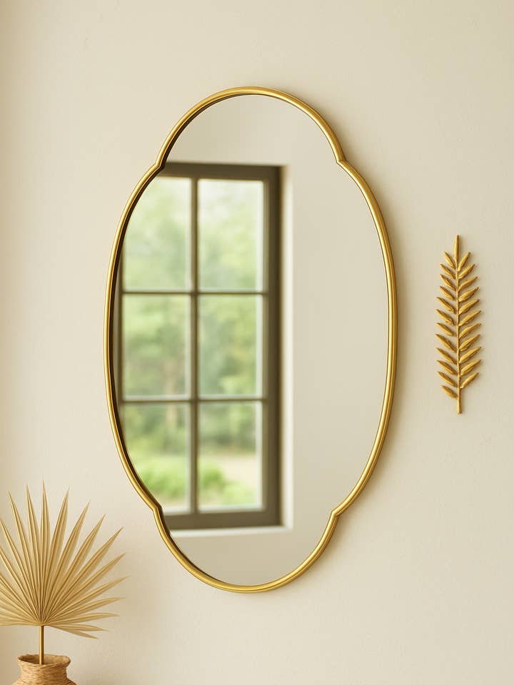 Ovalt spejl i messing - vægspejl til badeværelse - boligdekoration for engroshandel hos Mikwi