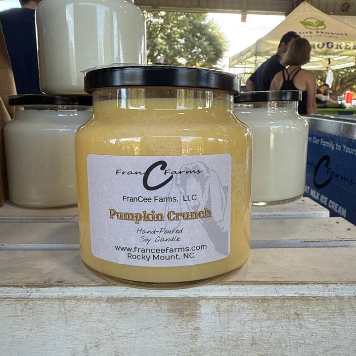 Bougie en cire de soja à la citrouille croquante de l'apothicaire pour la vente par FranCee Farms