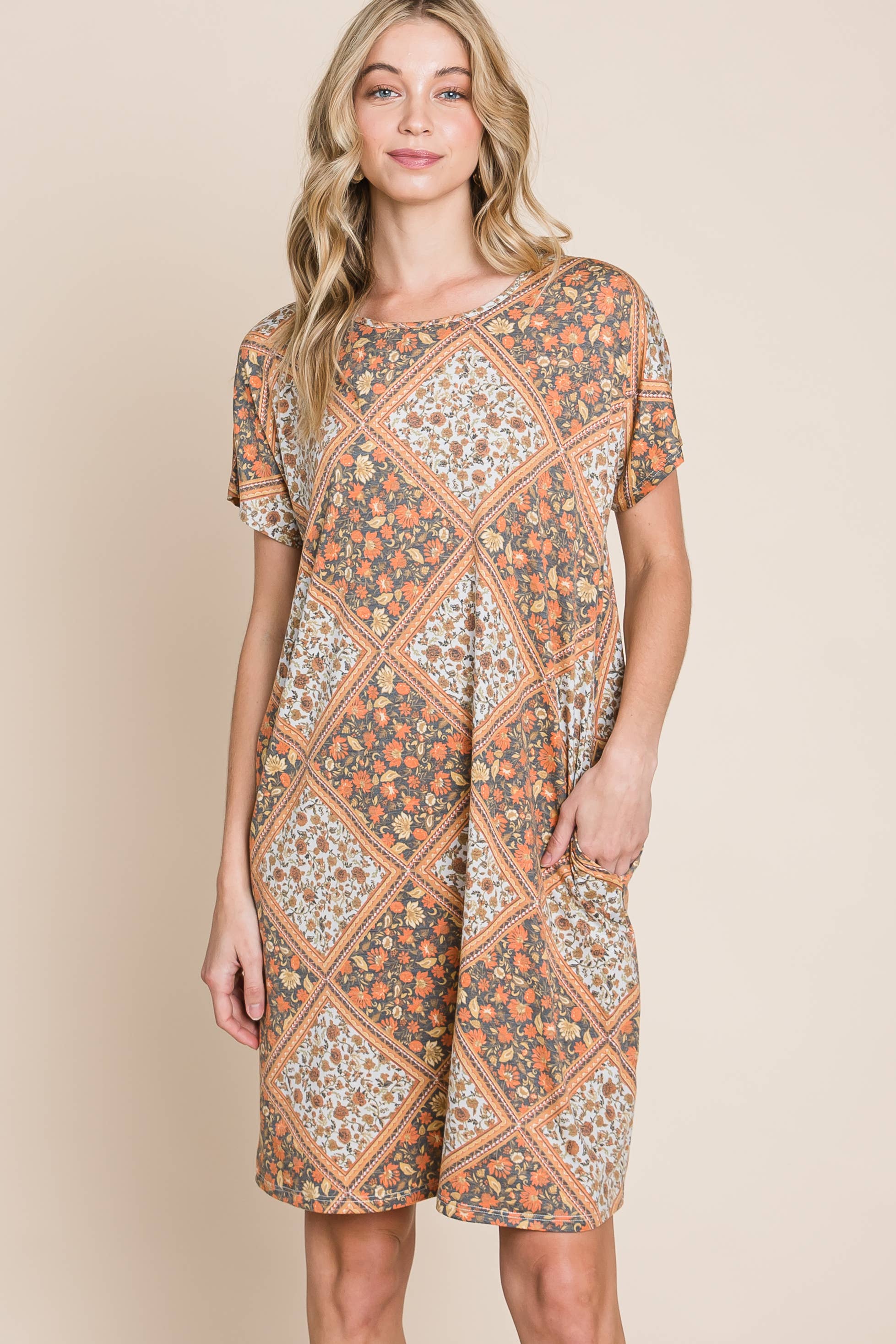 BOMBOM - Wholesale Dress - Women's - DA1372-PR Vintage Floral Diamond Print Shift Dress1