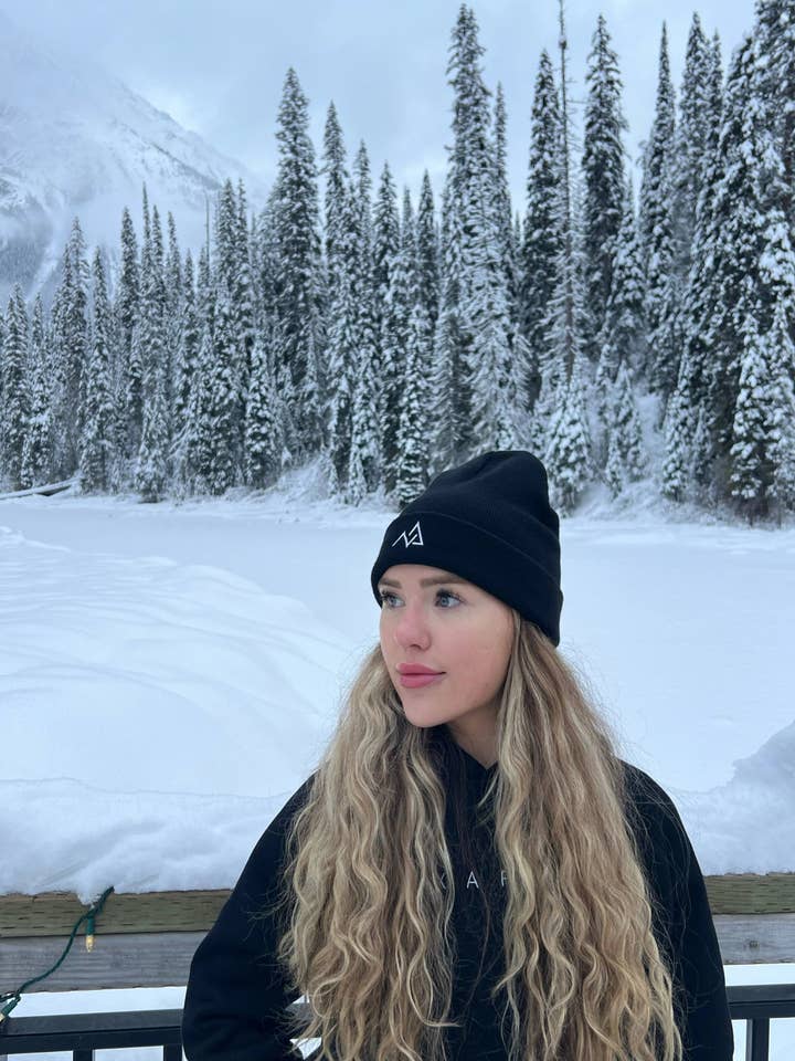 ELLIOT BEANIE for wholesale by Nexarina