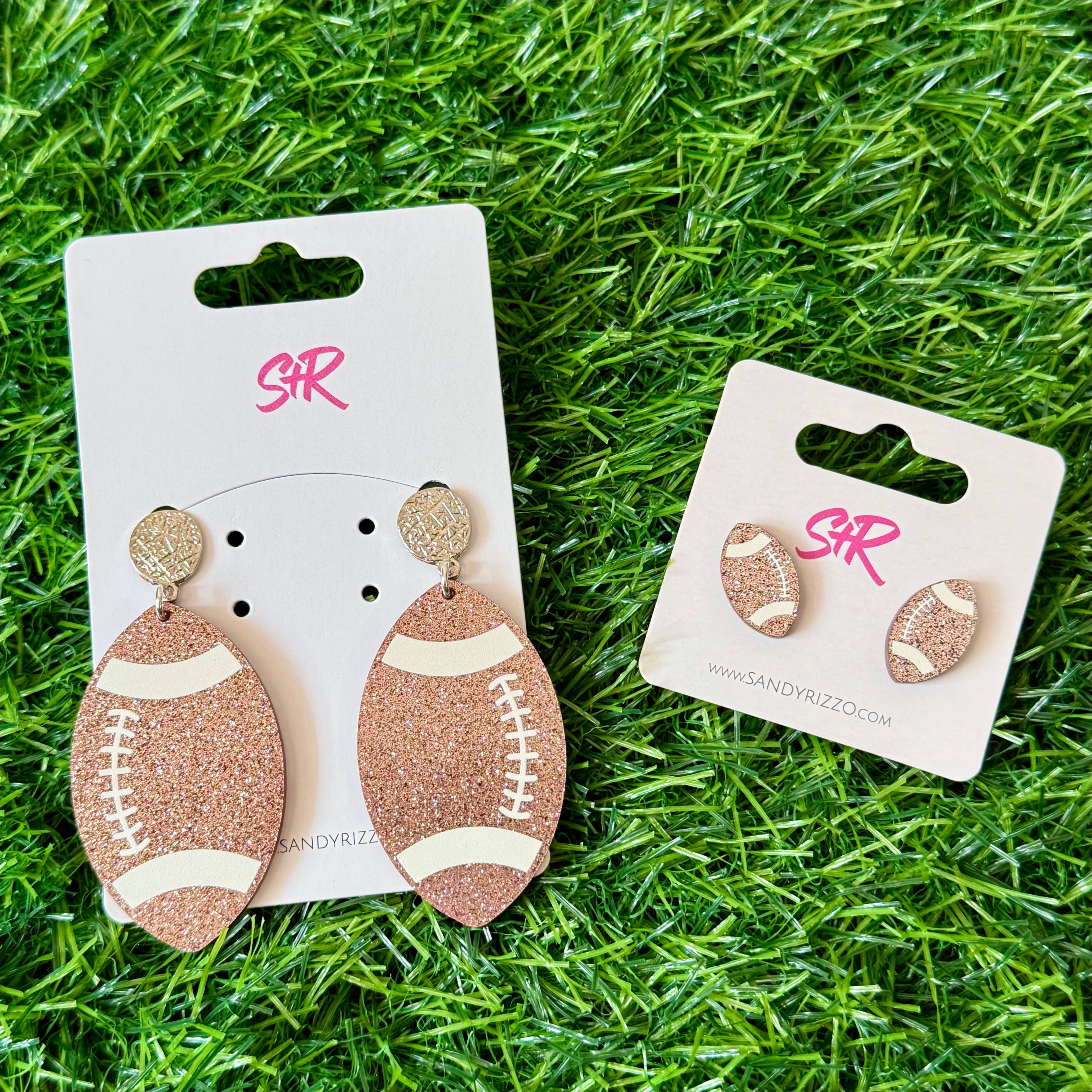 Sandy + Rizzo - Vente Boucles d'oreilles pendantes - Ballon de football traditionnel en acrylique2