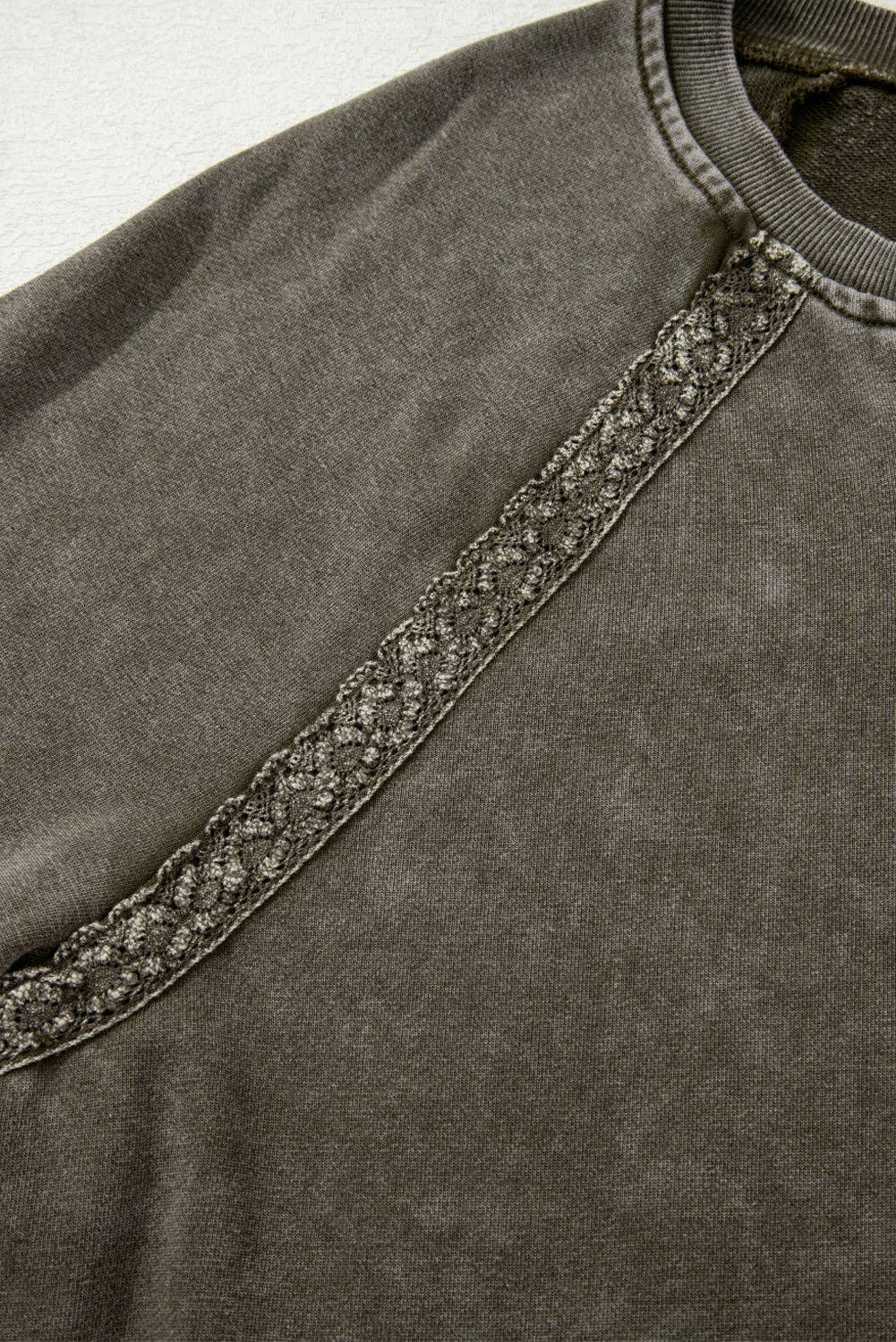 Suhkasana – Großhandel Sweatshirt – Damen – Spitzen-Patchwork-Sweatshirt mit Kerbkragen und Mineralwaschung10