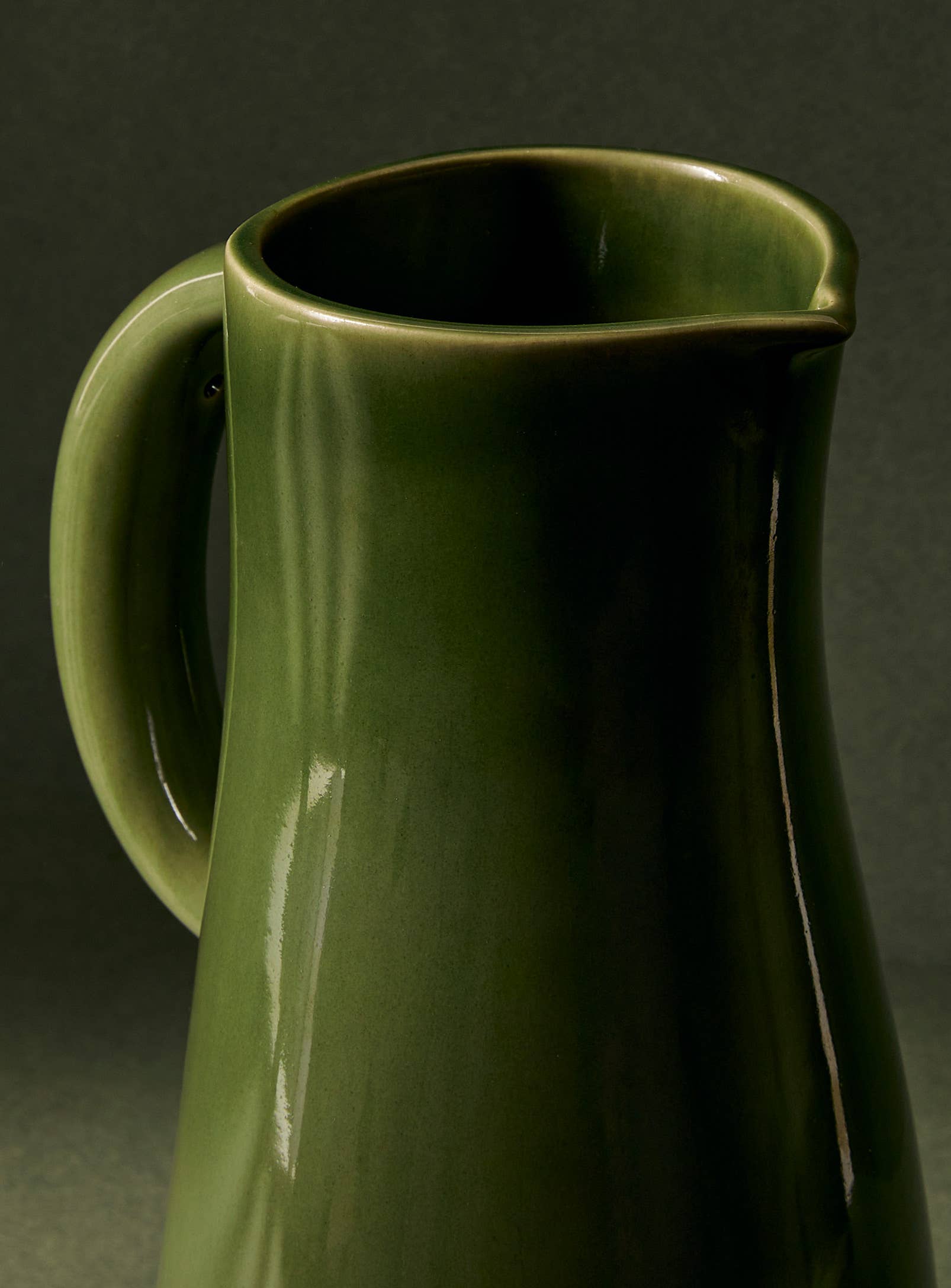 GHARYAN Stoneware & Olive Wood Tableware | Ships from USA - Venta al por mayor Jarras - Jarra y Jarrón de Gres Hechos a Mano para Flores | Dadasi 50 oz6