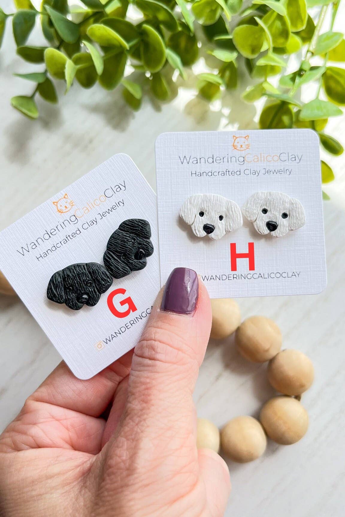 WanderingCalicoClay - Venta al por mayor Pendientes de botón/aretes de poste - Pendientes de perro de arcilla polimérica, joyería para amantes de los perros3