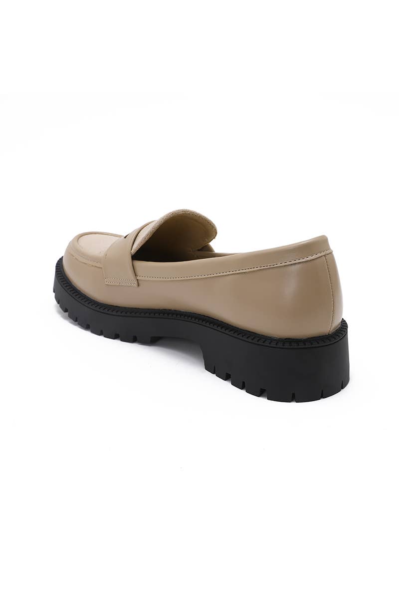 Joia Paris – Großhandel Loafer – Damen – Mokassins mit klassischem Schaft und dicker Sohle H8-960M2