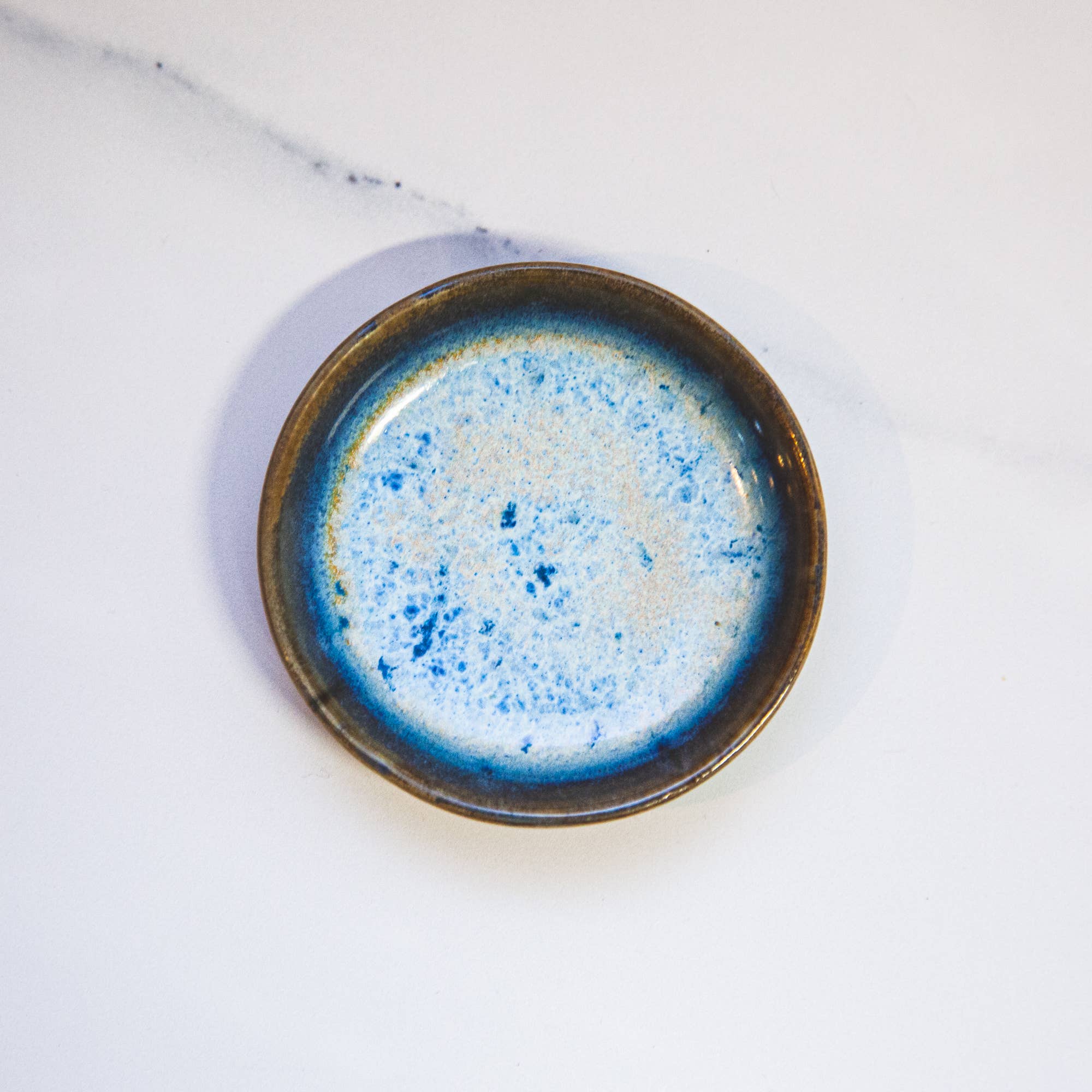 Melike Carr - Vente Plateaux à bijoux - Plats à anneaux en céramique, glaçures cristallines9