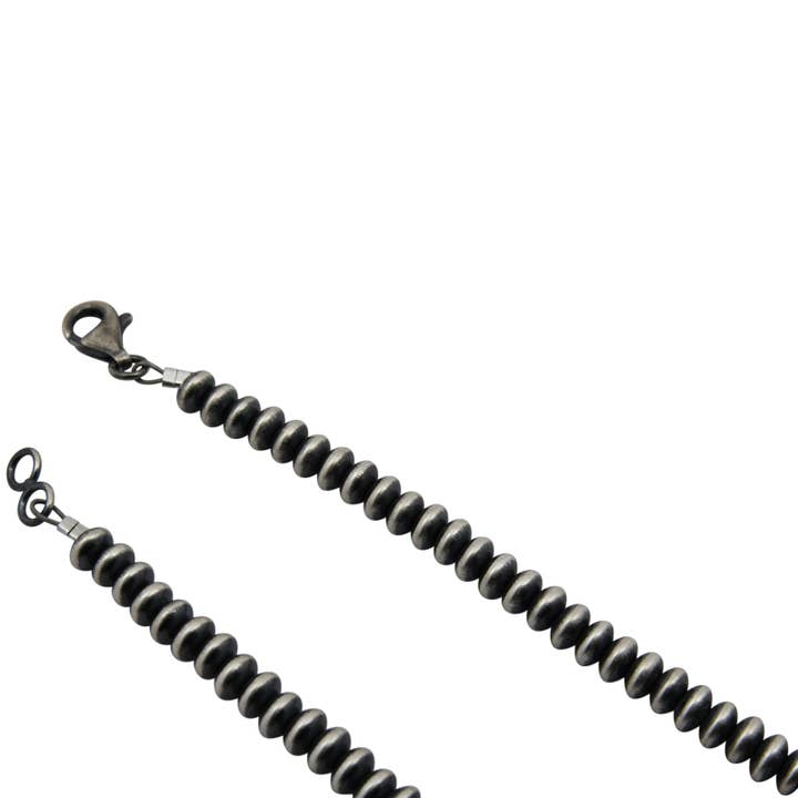 Collana in argento Sterling con perle Navajo ossidate a piattino da 5,5 mm. Disponibile da 16" a 30" per la vendita all'ingrosso da parte di Select Lines
