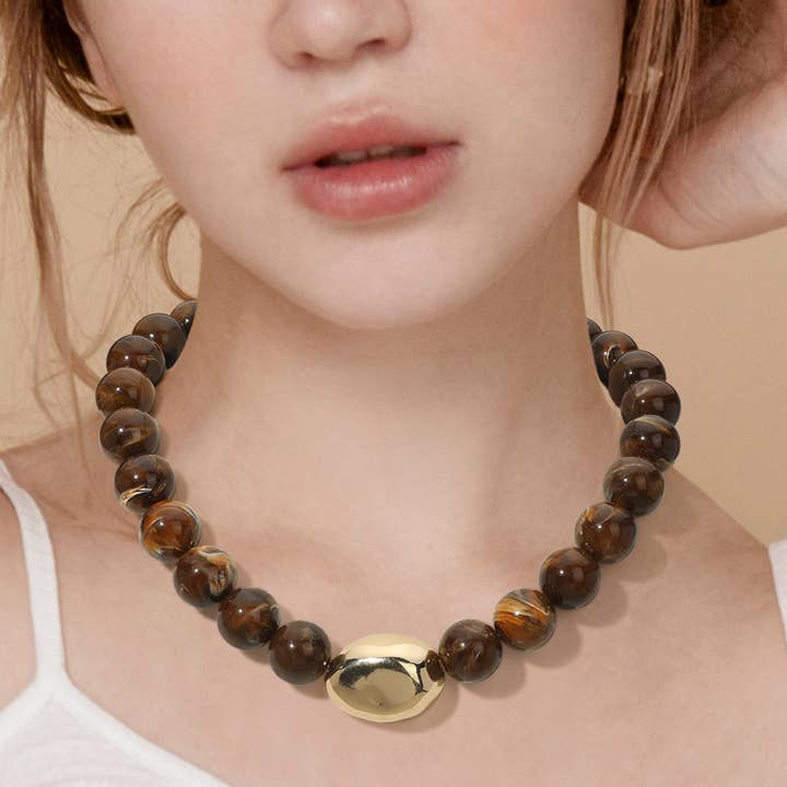 Colar de Declaração com Contas e Bola Marmoreada em Metal Polido com Acento Negrito por atacado de Sensibling Corp.