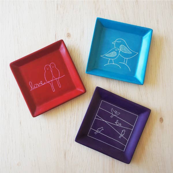 Square Bird Dish for wholesale by Venture Imports LLC