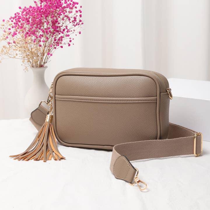 MiMi Wholesale - Wholesale Crossbody Bag - Women's - TG10204 Solid Color Tassel Camera Crossbody Bag27