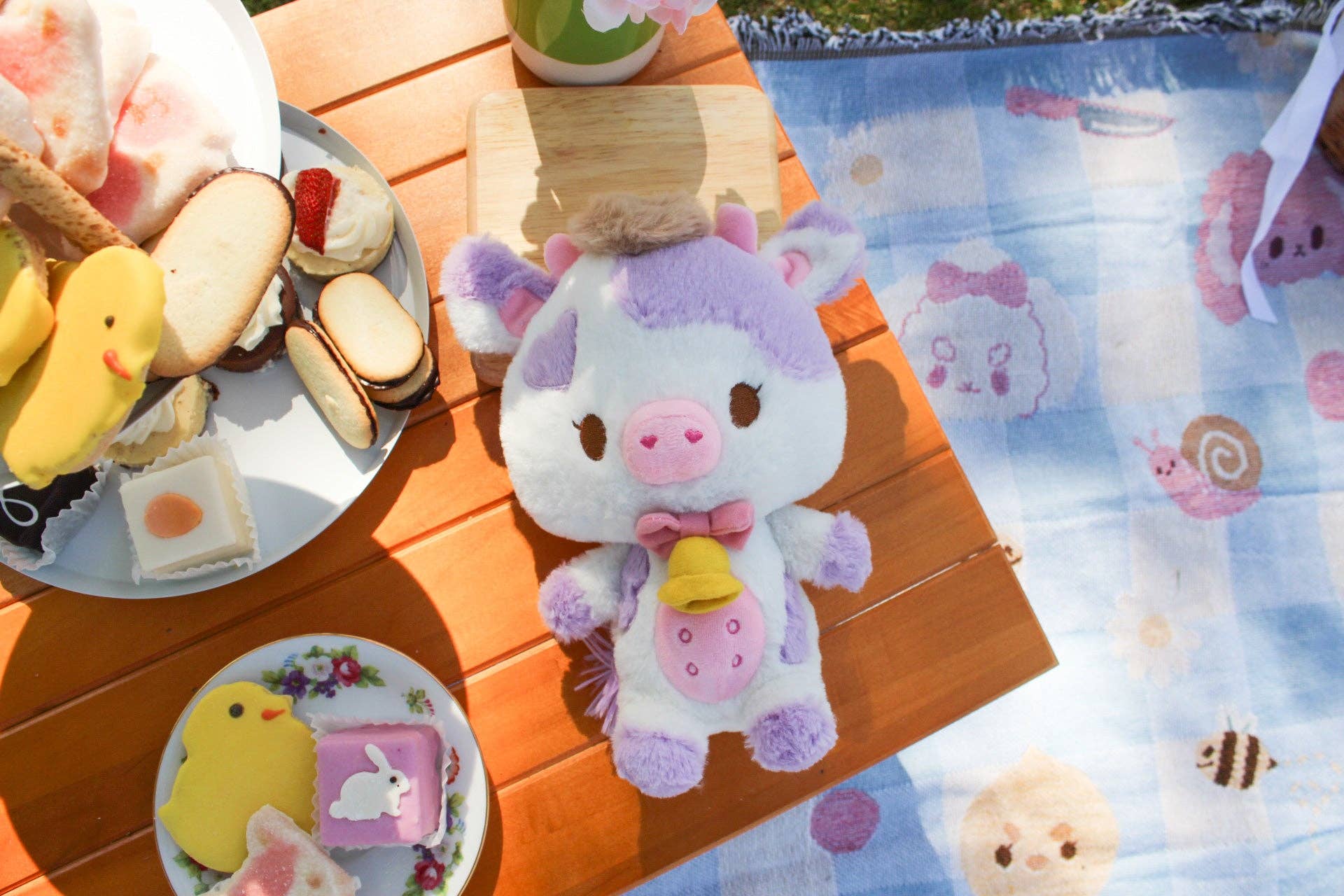 Basura Gang – wholesale Stuffed/plush toy – Kids & baby – Jolene the Cow Plushie4