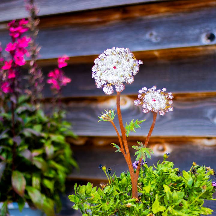 Elegant Garden Design - Wholesale Garden/Lawn Stake - Queen Anne's Lace Pick -Painted