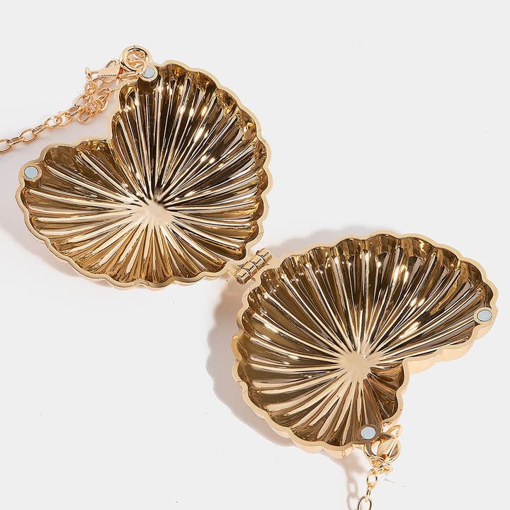 Collections by Fame Accessories - Wholesale Clutch Bag - Women's - Metallic Shining Heart Clutch Coin Purse