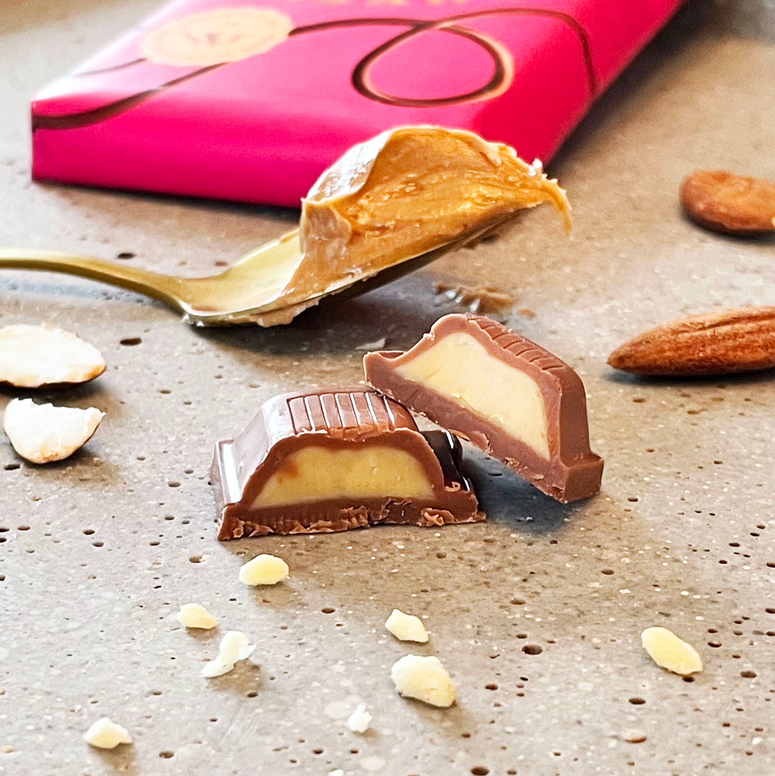 Rhythm108 - Vente Barre chocolatée - Barre de chocolat vegan au lait végétal avec beurre d’amande grillée 100 g2