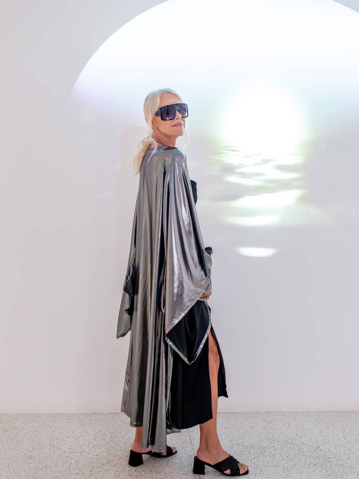 Kimono Brillo Galáctico para venta al por mayor de Jennafer Grace