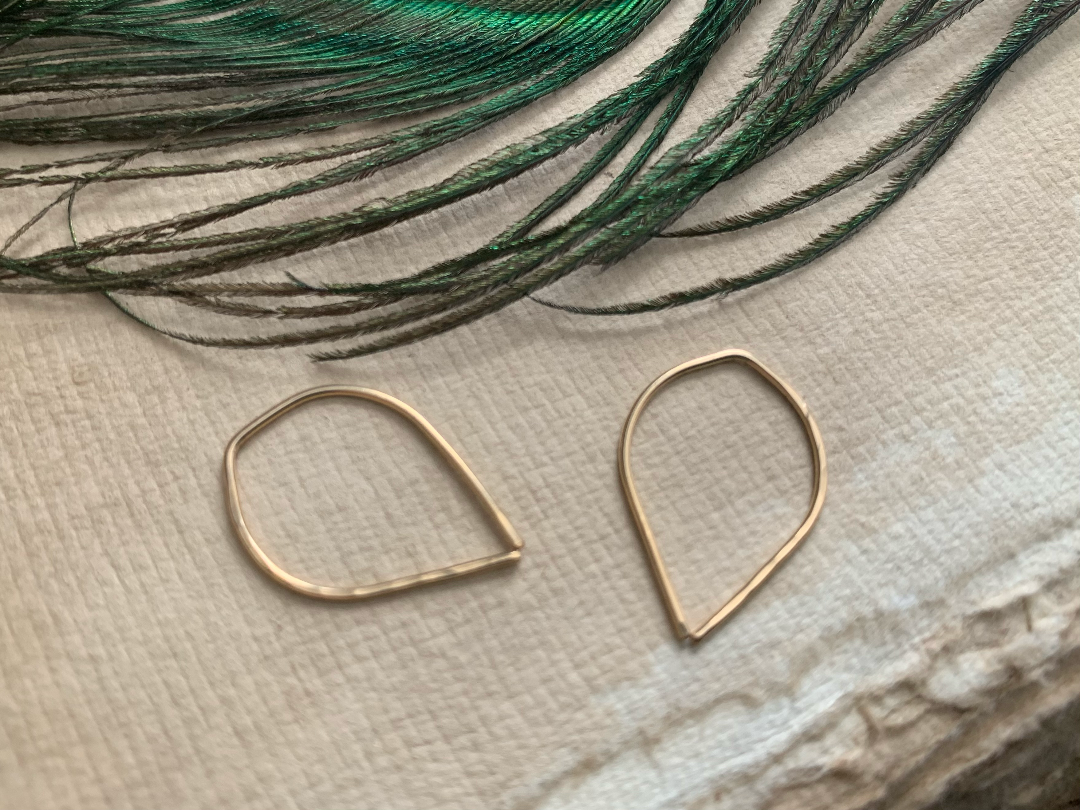 Rachel Renee Jewelry - Wholesale Hoop Earrings - STEVIE Dainty Dewdrop Threader0