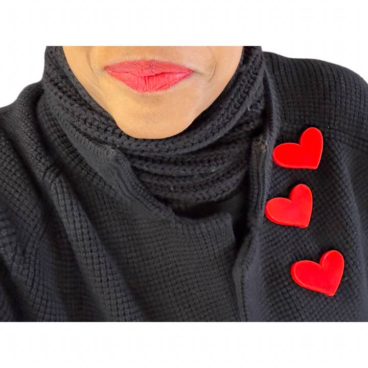 Épinglette Cœurs d'Amour pour la vente par TAKARA Designs