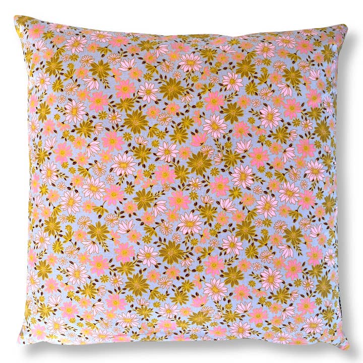 Pude med blomsterprint Elina 50x50 cm for engroshandel hos Mitomito