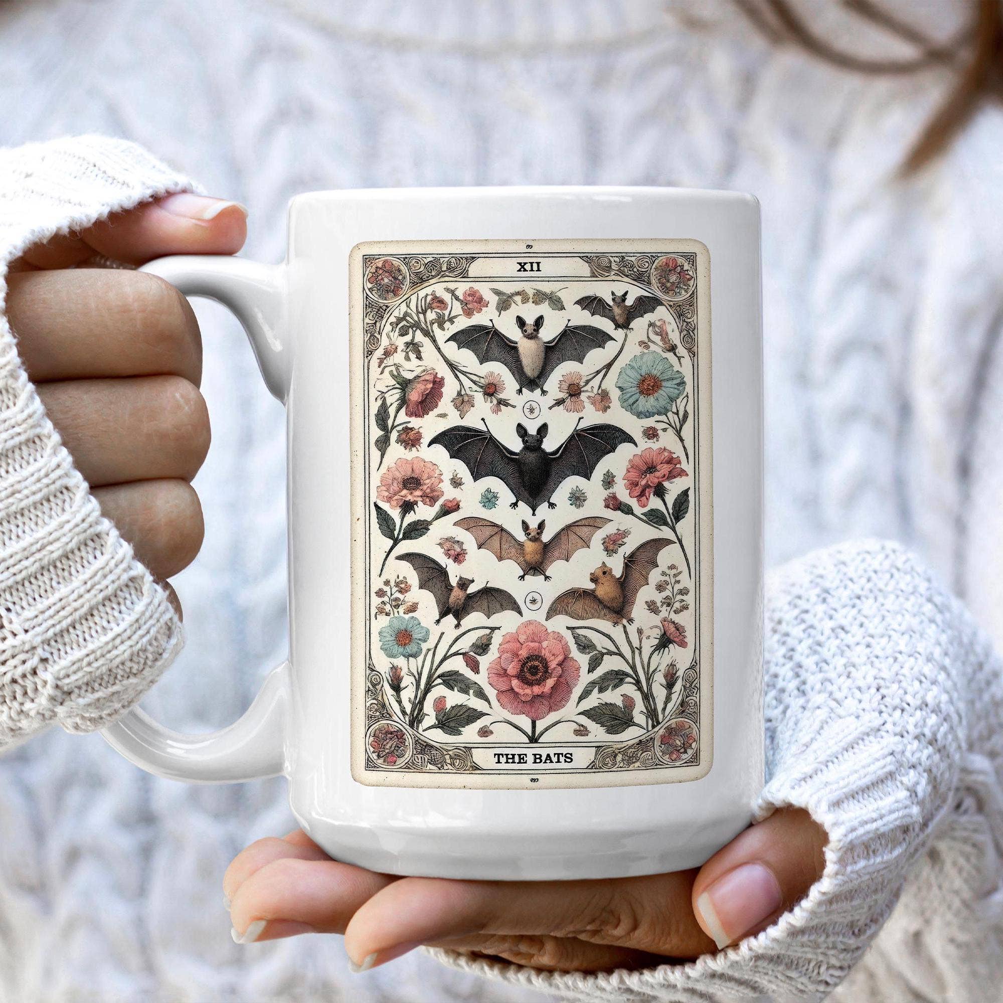 NVC Ecommerce LLC - Vente Tasse à café - Tasse d'Halloween Bats Tarot, tasse à café d'Halloween vintage2