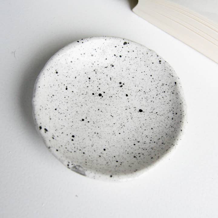 LUTUM Creations – Engroshandel Smykkeskål – Ringdish smykker parabol smykkerparabol æstetisk nipsting