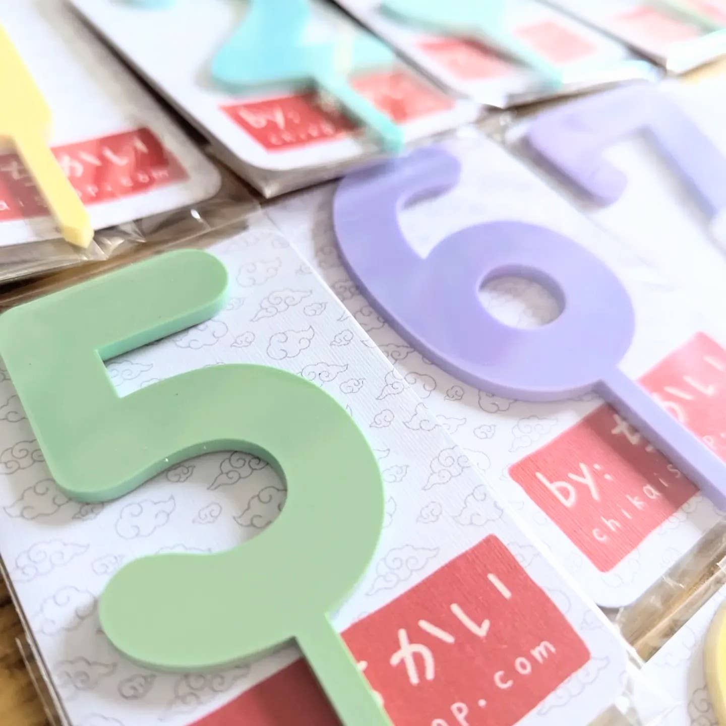 Chikai Shop - Wholesale Cake/Cupcake Topper - Number cake topper in acrylic, cupcake topper macaron topper5