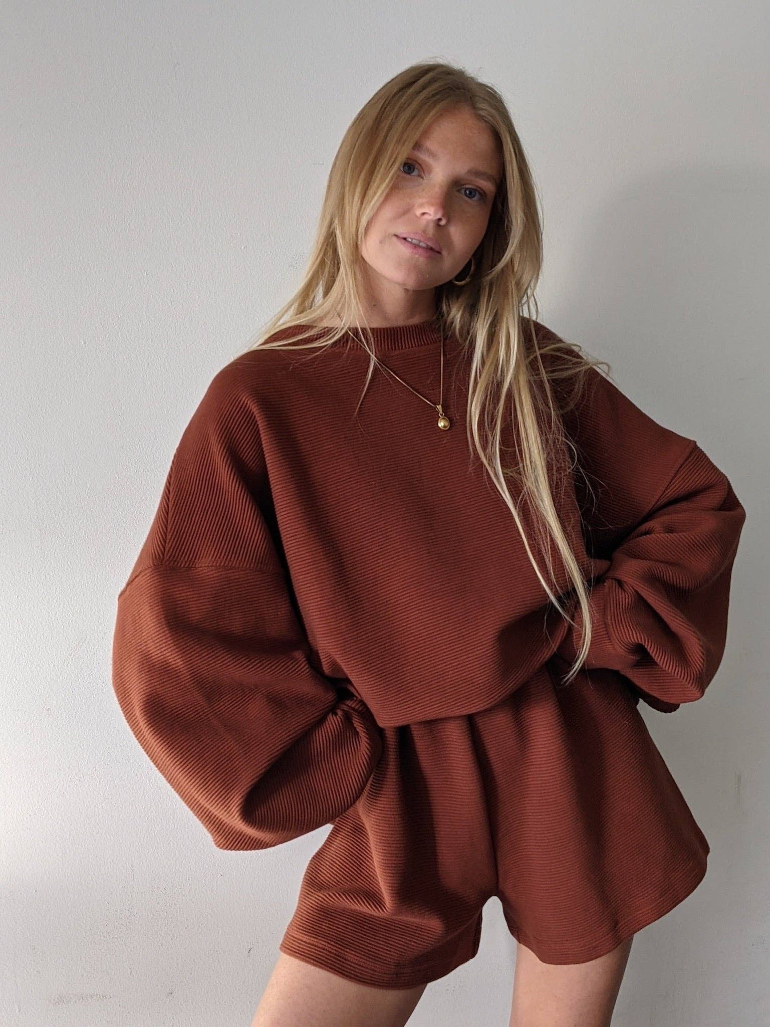 Na Nin – Großhandel Strickpullover – Damen – Margot Kurzes Sweatshirt aus Baumwolle mit Riffelmuster8