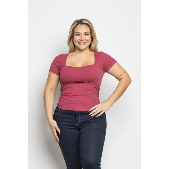 Curve Market – Engroshandel Strikket top - Dame – PLUS STØRRELSE FIRKANTET HALS RUCHED RIB STRIK TOP1