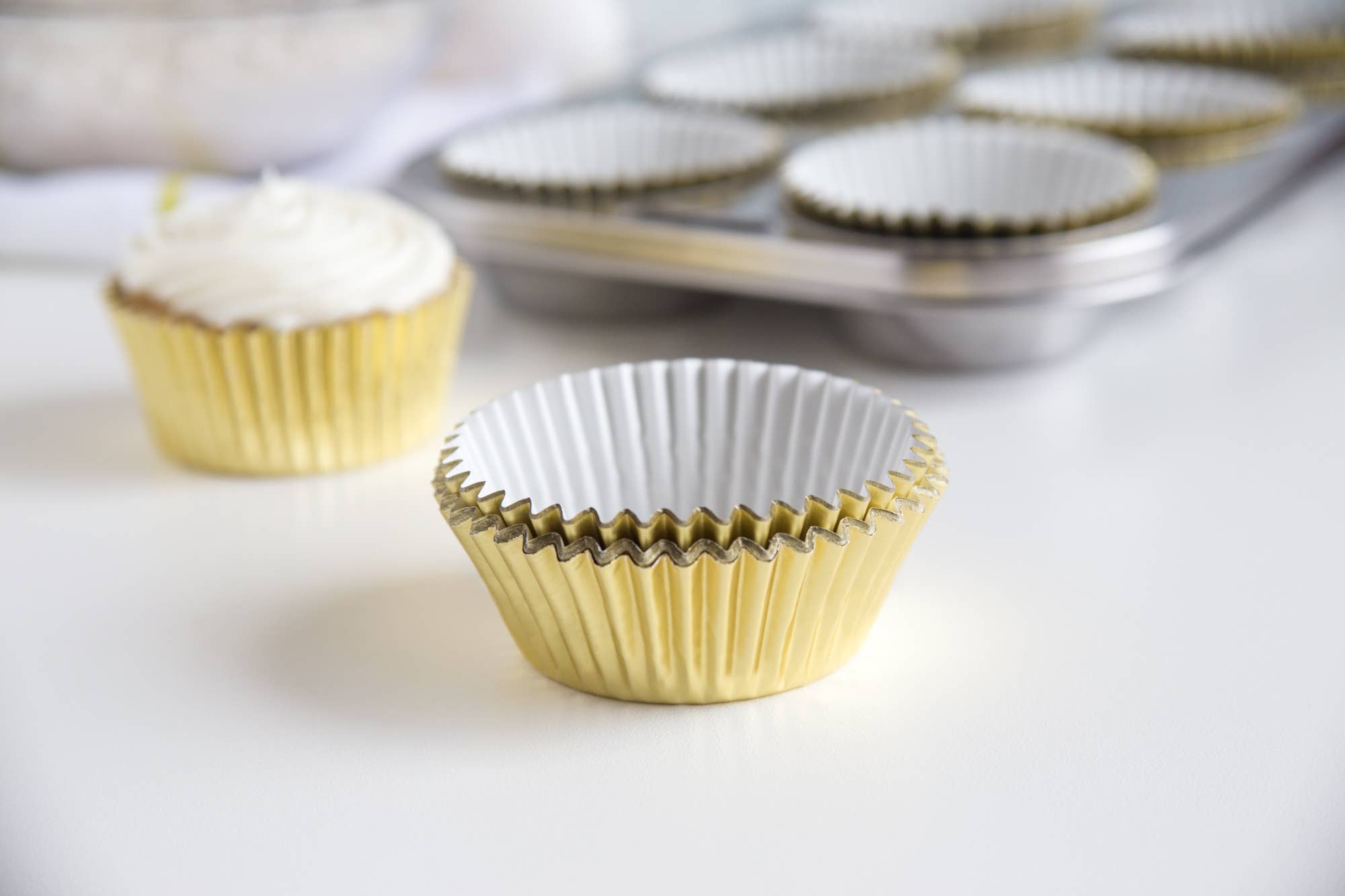 Fox Run Brands - Wholesale Cupcake/Muffin Liner - Fox Run Gold Foil Cupcake Liners, Set of 32, 3"1