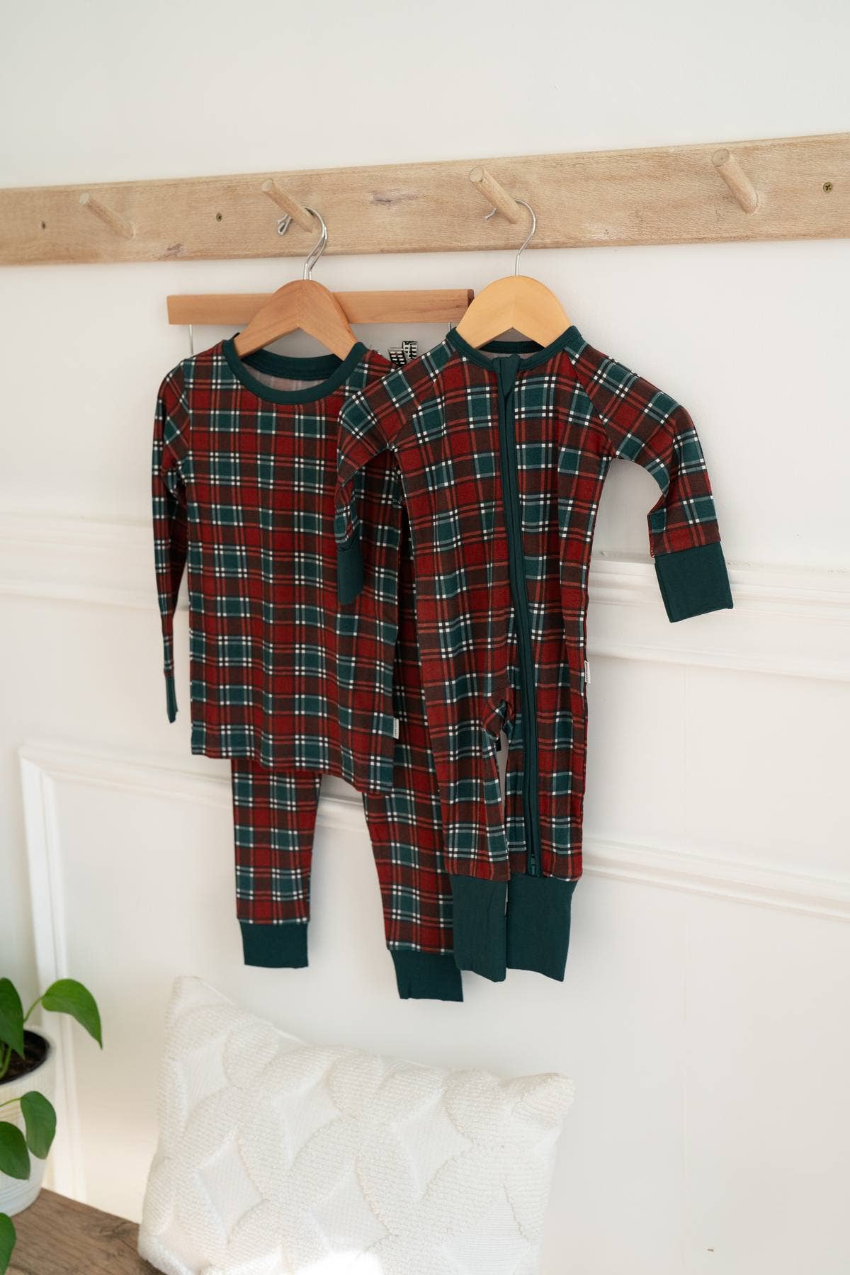Boosh Baby - Wholesale Sleepwear Set - Kids - Classic Christmas Plaid Boys Pajamas 🎁✨| Two-Piece Set5
