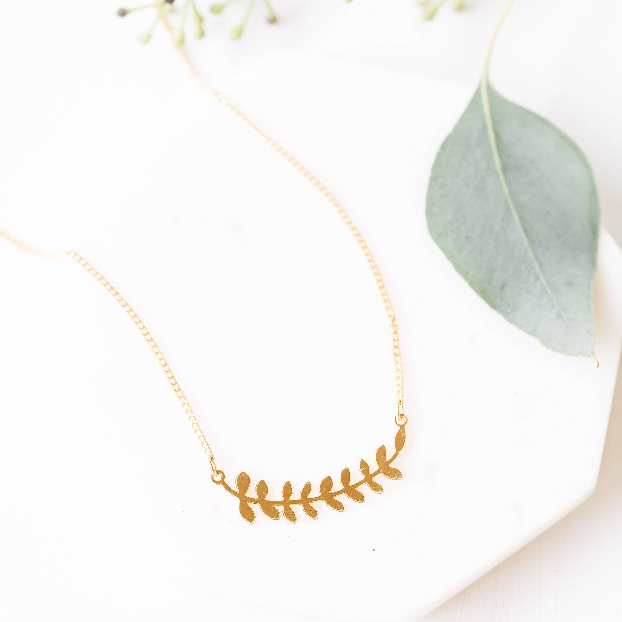 Shany Design Studio – Großhandel Kette mit Anhänger/Charm – Lorbeer Blätter Zweig Halskette Gold/Silber6