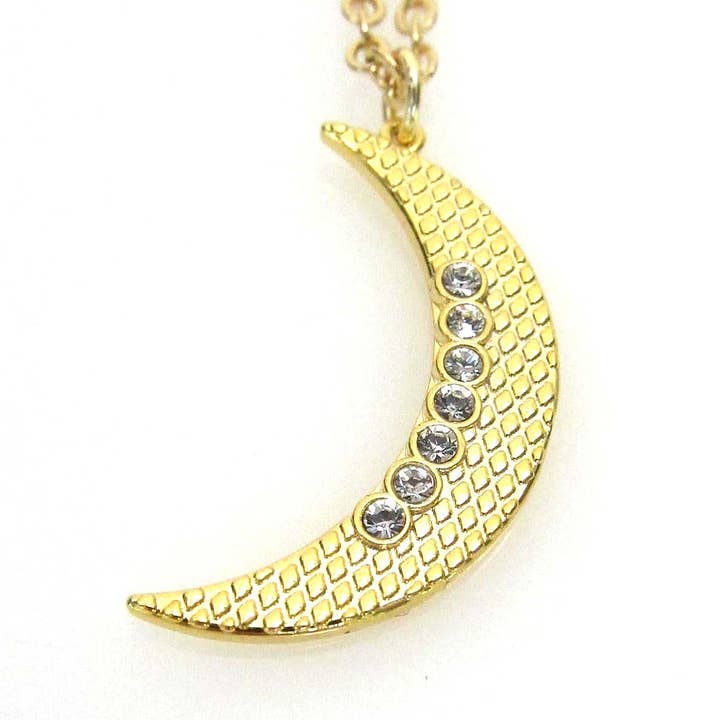 Colar com pingente lua grande da coleção Celestial por atacado de Jessica Elliot Jewelry