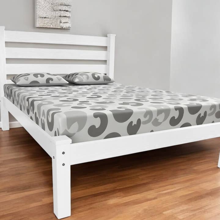 HomeRoots – wholesale Bedroom furniture – White Solid Wood Full Bed Frame