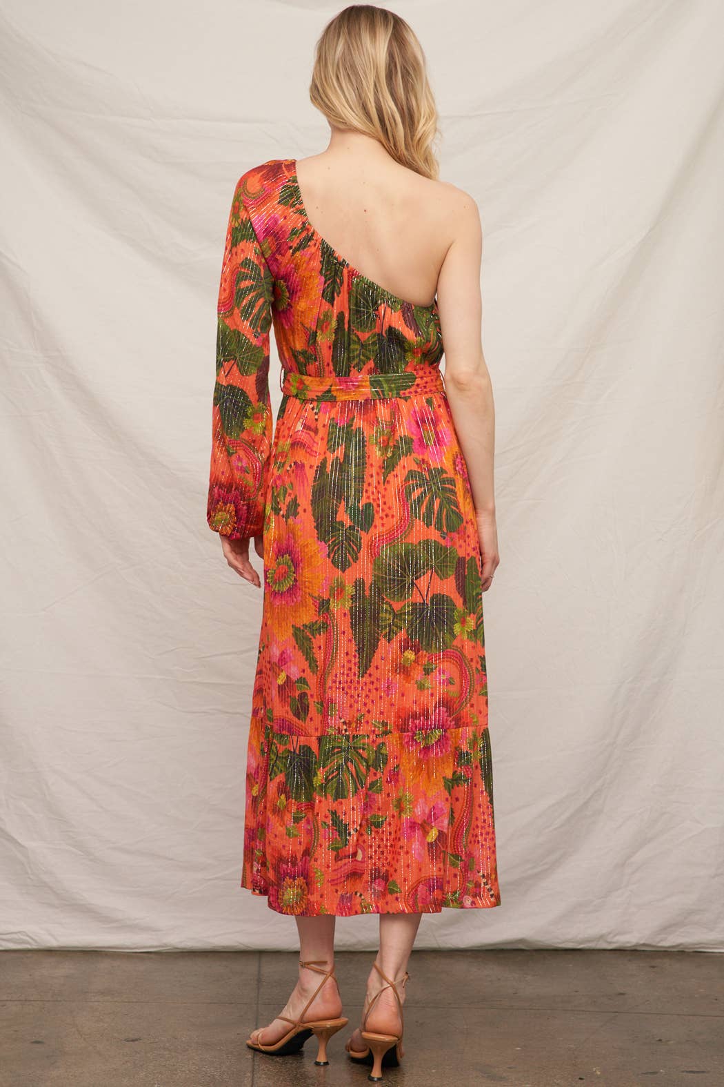 Orange Multi Robe à une épaule à imprimé tropical avec lurex en vente sur Faire5