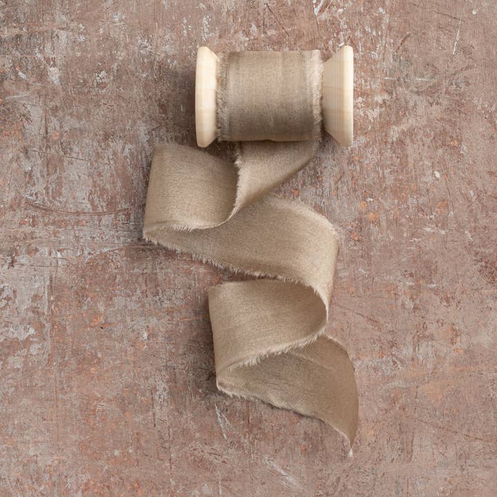 Big Daisy - Wholesale Ribbon – Gift wrapping - Silk Habotai Ribbon #41 SANDSTONE0